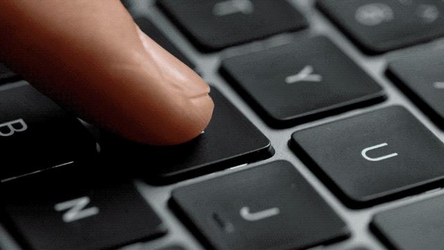 macbookpro16寸m1max,macbookpro买14寸还是16寸