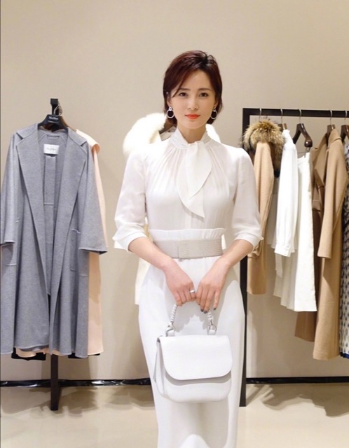 蒋勤勤45岁穿衣,46岁蒋勤勤穿搭