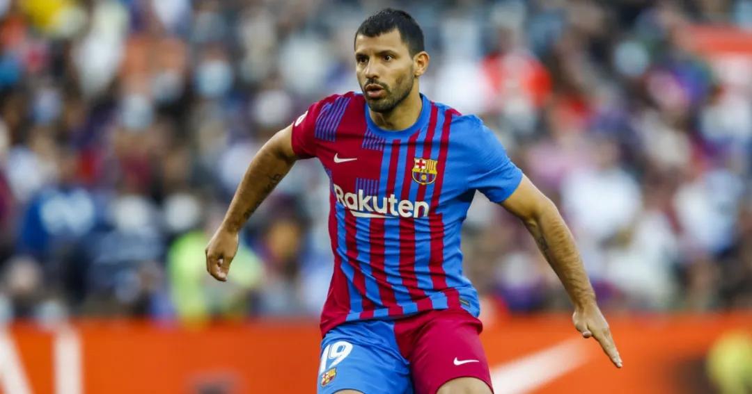 红蓝勇士，不惧电闪雷鸣