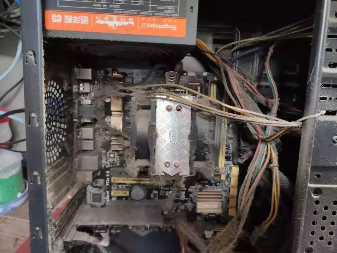 电脑开机后马上就自动关机怎么办,公司电脑老是每天晚上自动关机