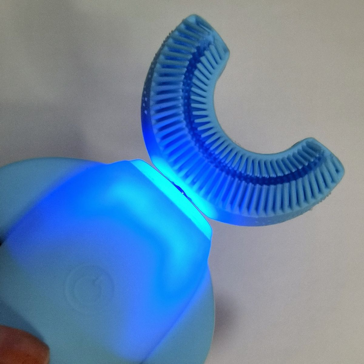 让宝宝爱上刷牙口含式电动牙刷,宝宝不爱刷牙用这款u型牙刷