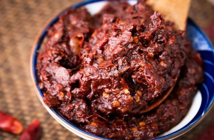 中国小有名气的酱，郫县豆瓣酱为何能被大众所喜爱？川菜不能没它