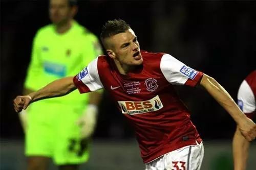 瓦尔迪领跑金靴,瓦尔迪英超首秀至今在联赛造168球