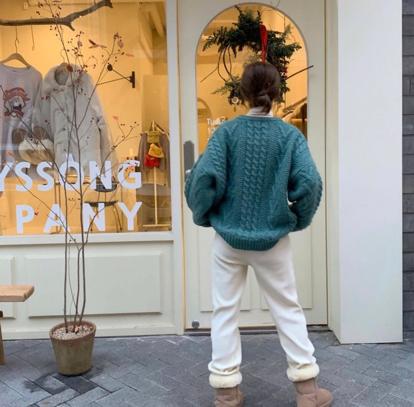 人气高的韩国ins穿搭博主夏季学生,ins博主推荐韩国轻熟风穿搭