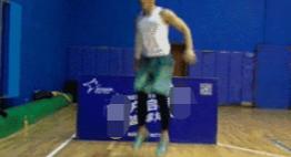 立定跳远腾空动作练习方法,立定跳远蹬摆结合如何练习