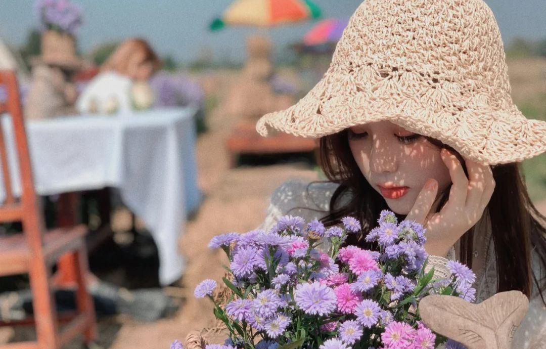 网红爆款细腻控油散粉,黛珂散粉和花西子散粉哪个好用