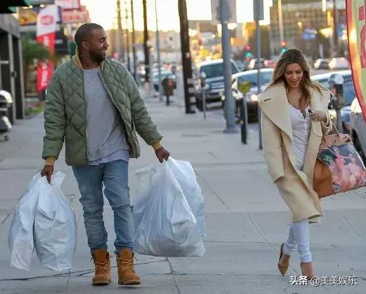 超级网红卡戴珊被曝与侃爷离婚,卡戴珊和侃爷情感事件