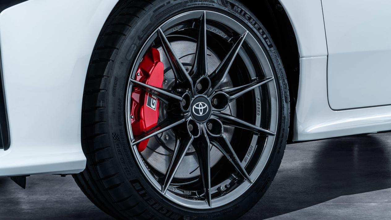 丰田gr雅力士几缸,丰田雅力士gr超燃视频