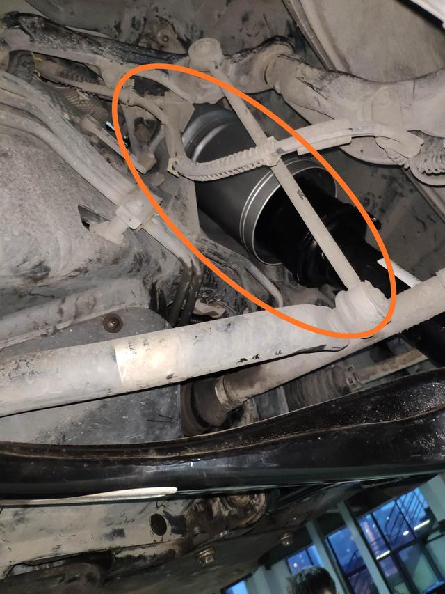 路虎揽胜底盘悬挂故障,路虎揽胜底盘升降故障