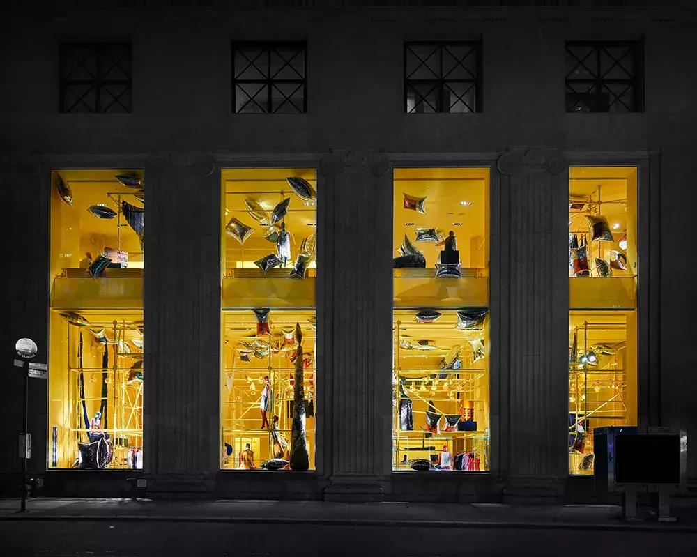 深度|CK母公司净利润大跌54%,重组和营销能让它再放光芒吗?