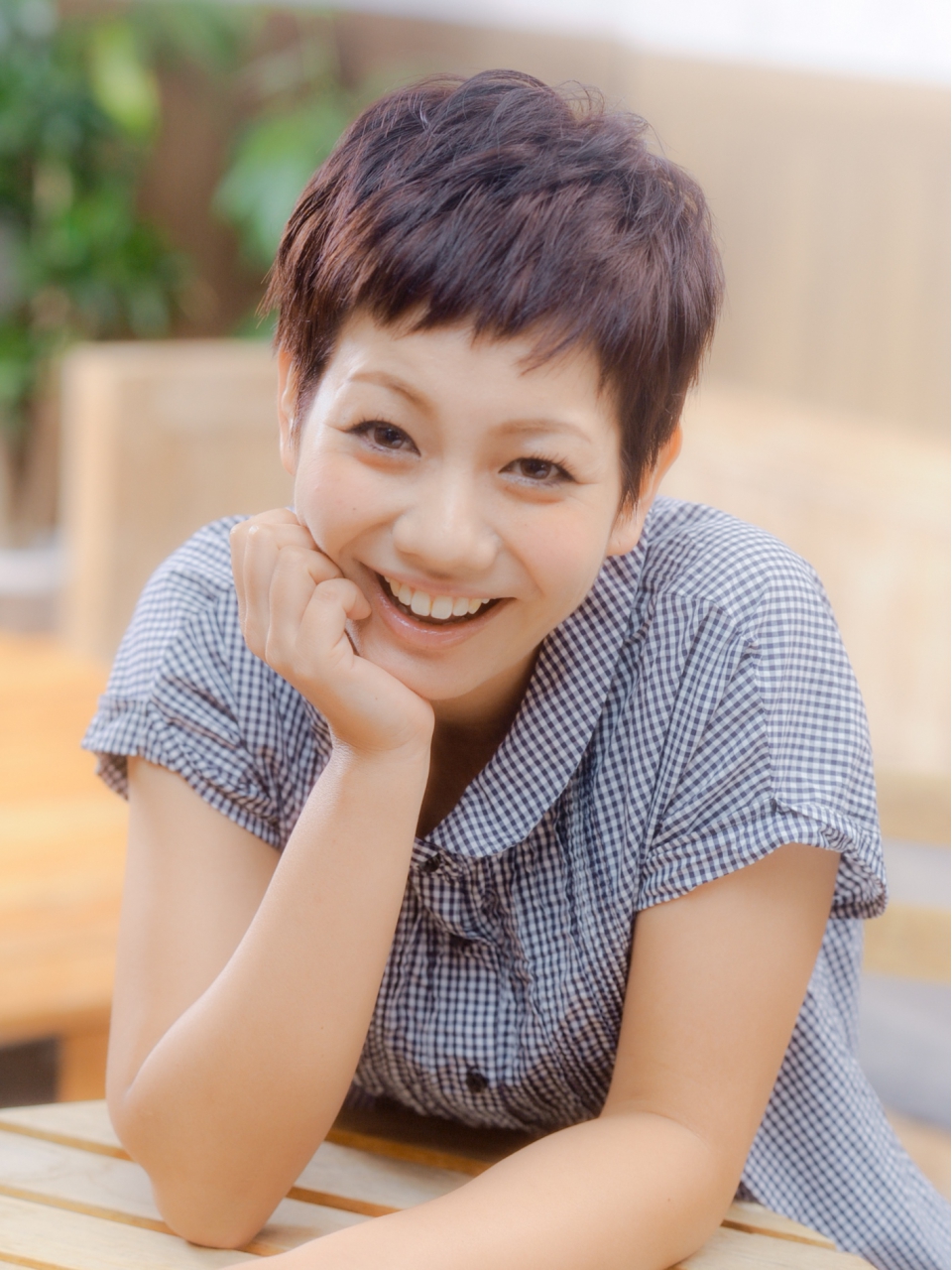 女士四十留什么样短发好看,四十的女人适合什么短发型