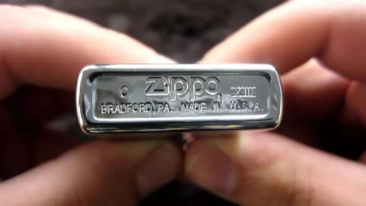 zippo打火机有万宝路么,zippo打火机supreme