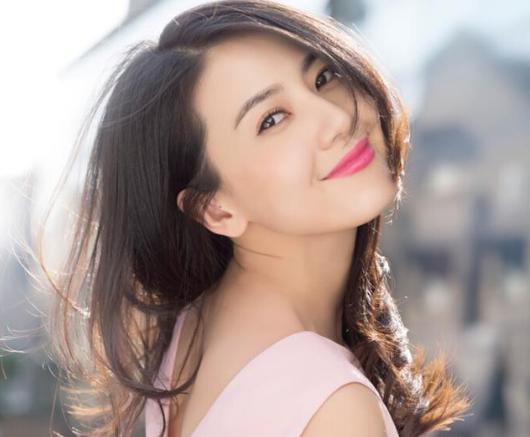 为什么和同龄人比像小孩,为什么年纪越大越像小孩