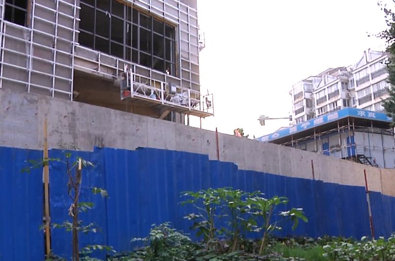 镇江商业城拆迁,镇江拆除围墙