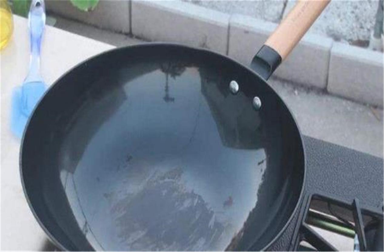 买新锅开锅教程,新不粘锅的正确开锅方法