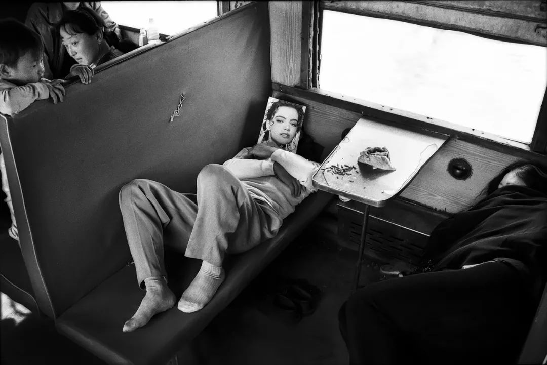 回忆二十几年前坐绿皮车的感觉,坐老式绿皮车是什么感觉