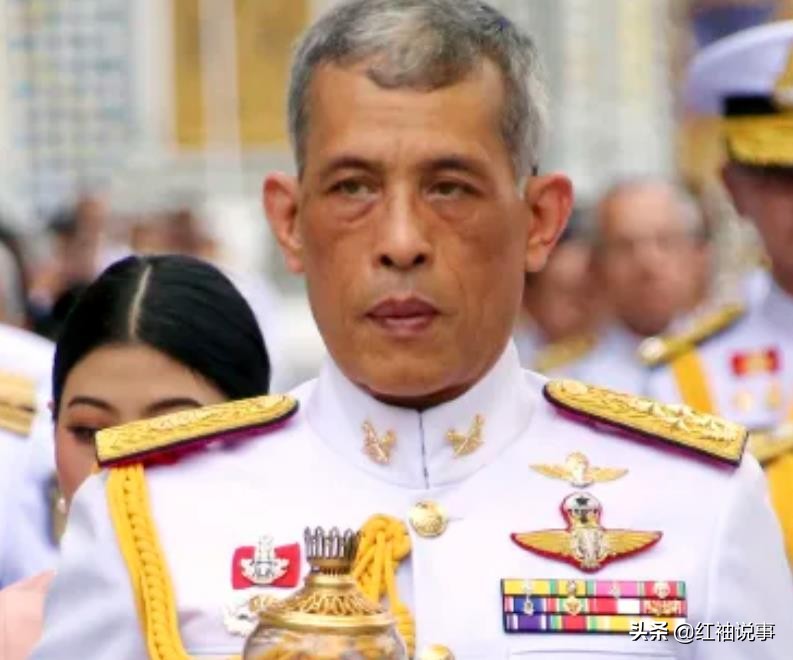 提帮功缺席泰王70岁生日,69岁泰王终于回心转意