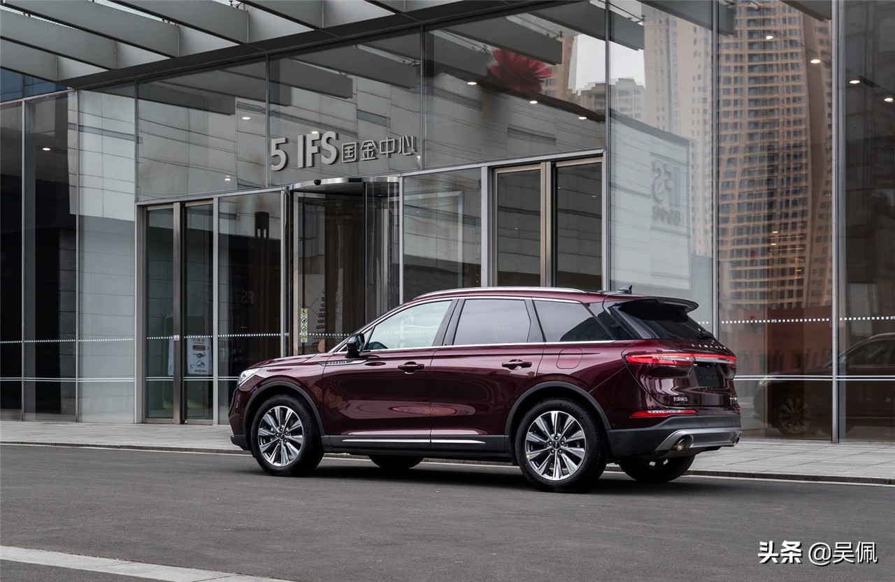 林肯全新车型30万起售,全新林肯2019款