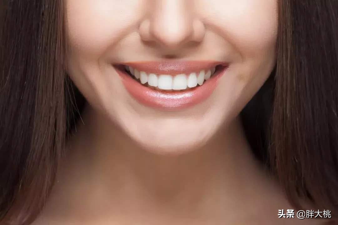 法令纹早出现还是晚出现好,什么样的人不容易长法令纹