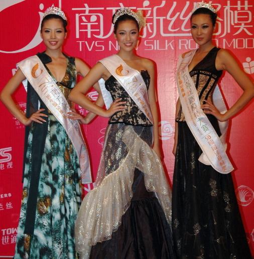 爱情如他们！她曾是足球宝贝，今成易建联背后默默付出的女人