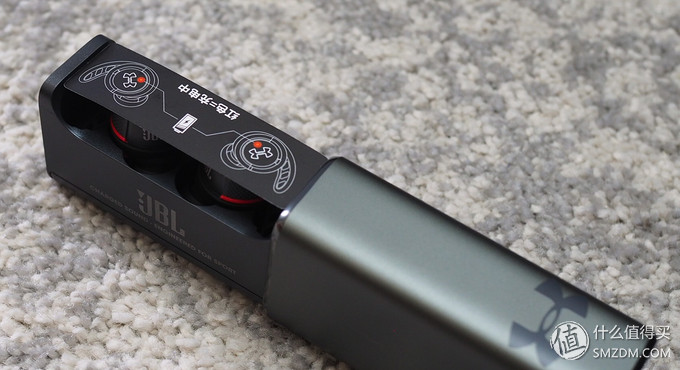 JBLUAFLASH运动耳机,jbl蓝牙运动耳机使用方法