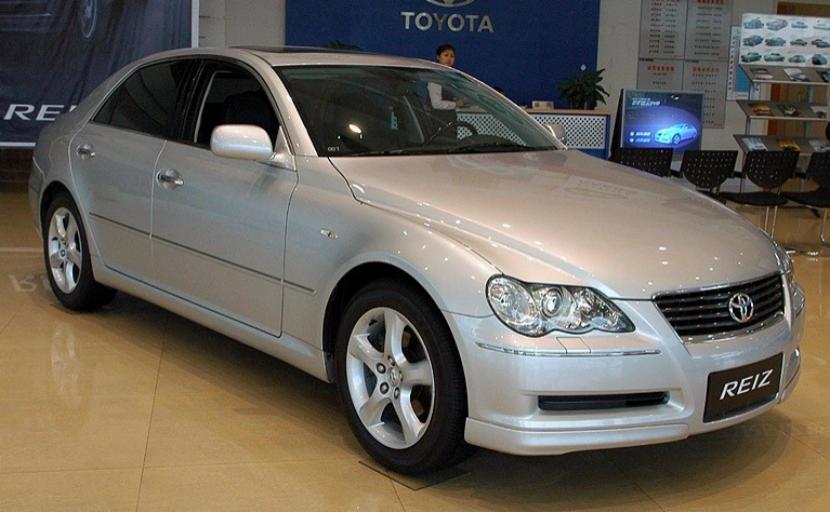 一汽丰田锐志汽车经典情怀老车,一汽丰田锐志2.5v尊锐版