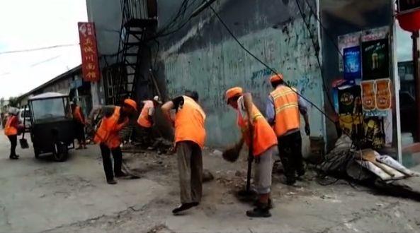 在那个没有互联网的时代，地摊才是女明星的“流量”宝地