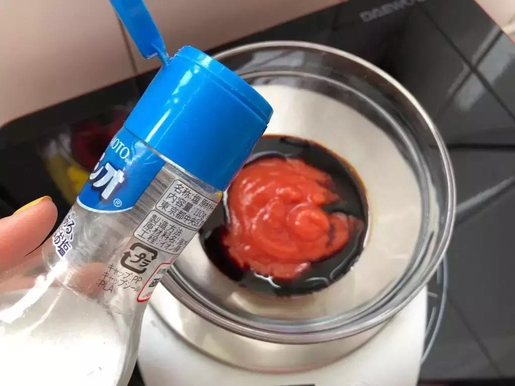 酸甜菠萝龙嘴鱼,番茄菠萝龙利鱼