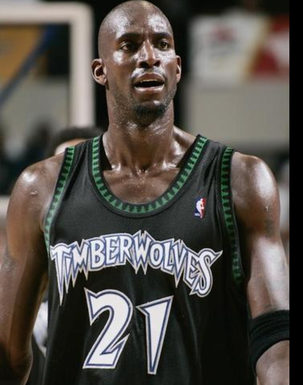 老狼王和老手套跟老东家的拧巴，NBA球衣退役的奇闻逸事