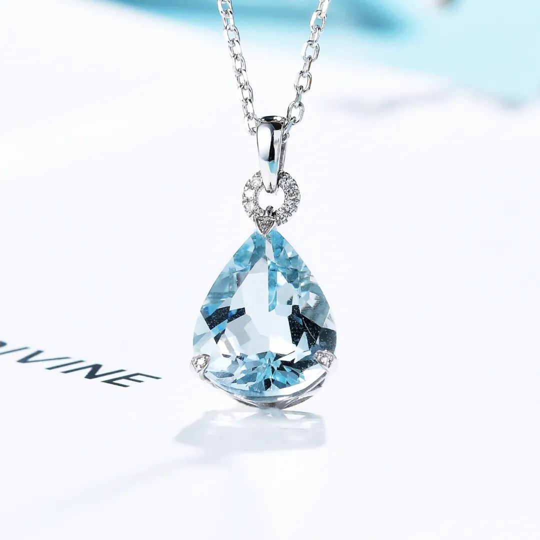 喜欢海蓝色五行喜什么,喜欢海蓝之谜