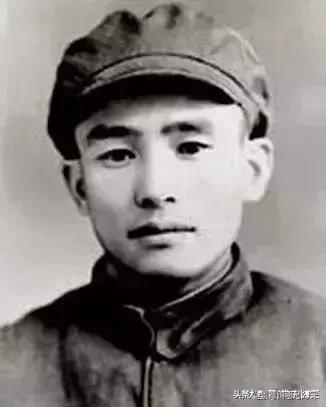 唯一担任过副总理的开国中将，毛*东泽**称其为帅才，周恩来苦撑危局的左膀右臂