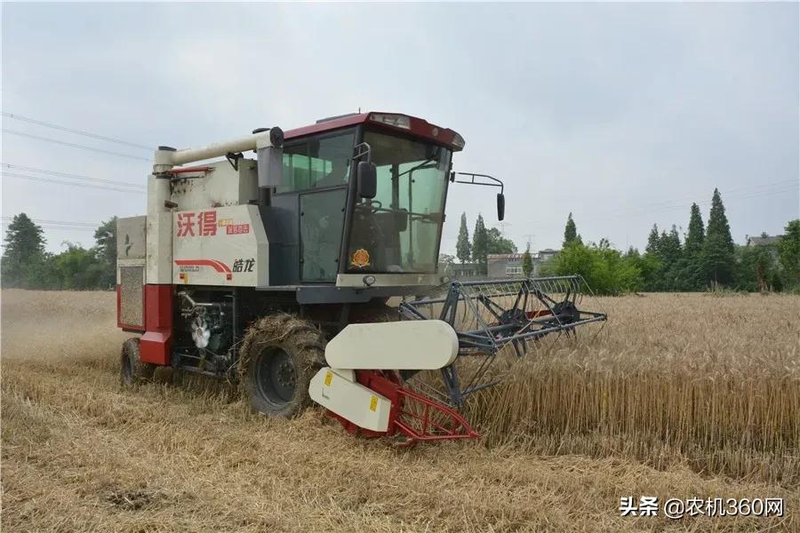 麦客首选，一机多用！沃得皓龙轮式纵轴流4LZ-8F型收获机闪耀上市