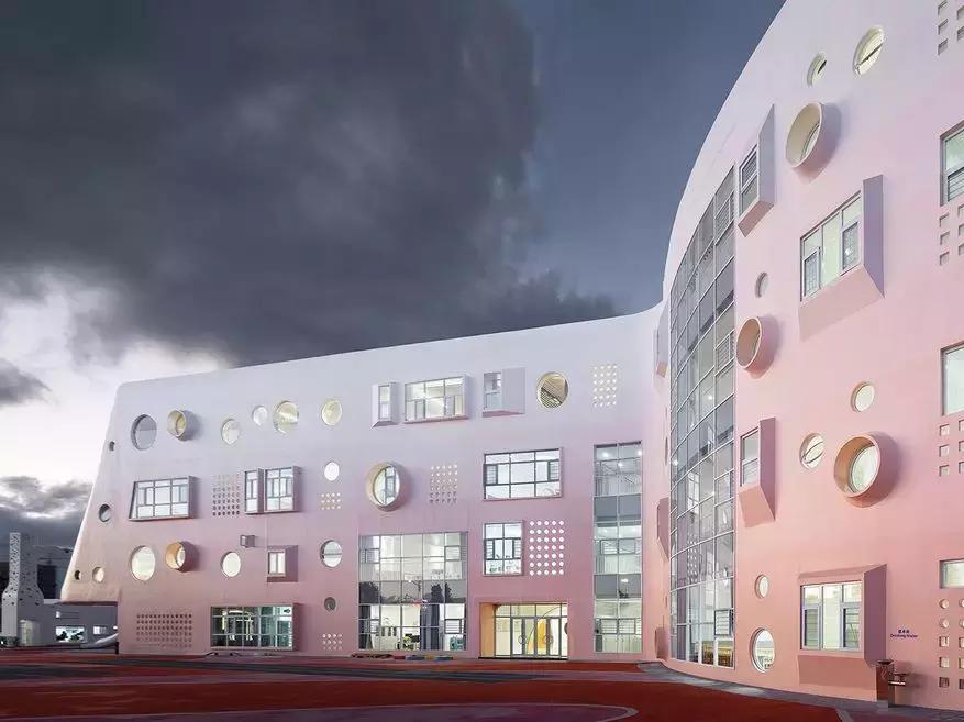 蒙自最有特色的幼儿园,最美棒棒糖幼儿园