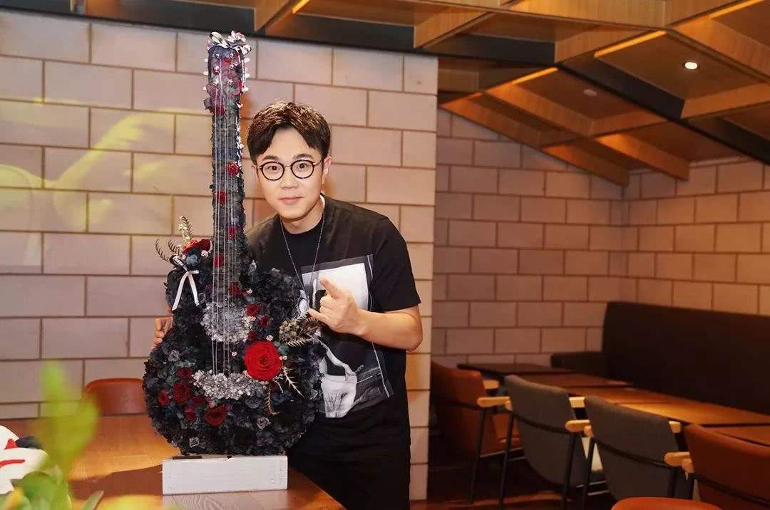 大鹏爆料柳岩现状背后故事,大鹏和柳岩最好的样子