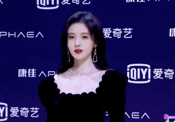 蓝铜胜肽眼膜贴适用的年龄段,哪款眼膜适合40岁以上的用