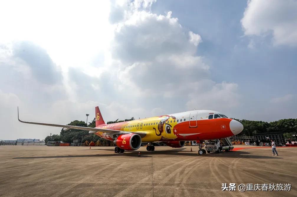 春秋航空与上好佳IP联名，共同启航首架“咕咕鸟”造型主题彩绘机