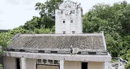 夫妻花10年打造原生态农场,夫妻打造200平花园与邻居们共赏