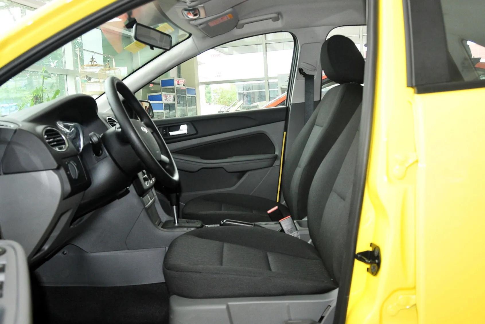 13年福特福克斯1.8二手车价格,17年福特福克斯三厢1.6二手车价格