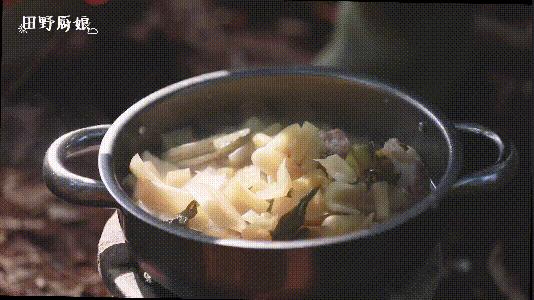 腌制的笋弄什么菜好吃,腌笋烧肉最正宗做法