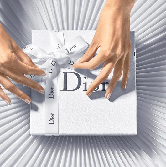 迪奥Dior2018新香水,dior迪奥joy悦之欢会变色吗