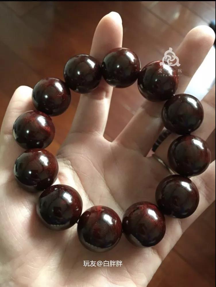 桃核手串玩家,桃核文玩爱好者