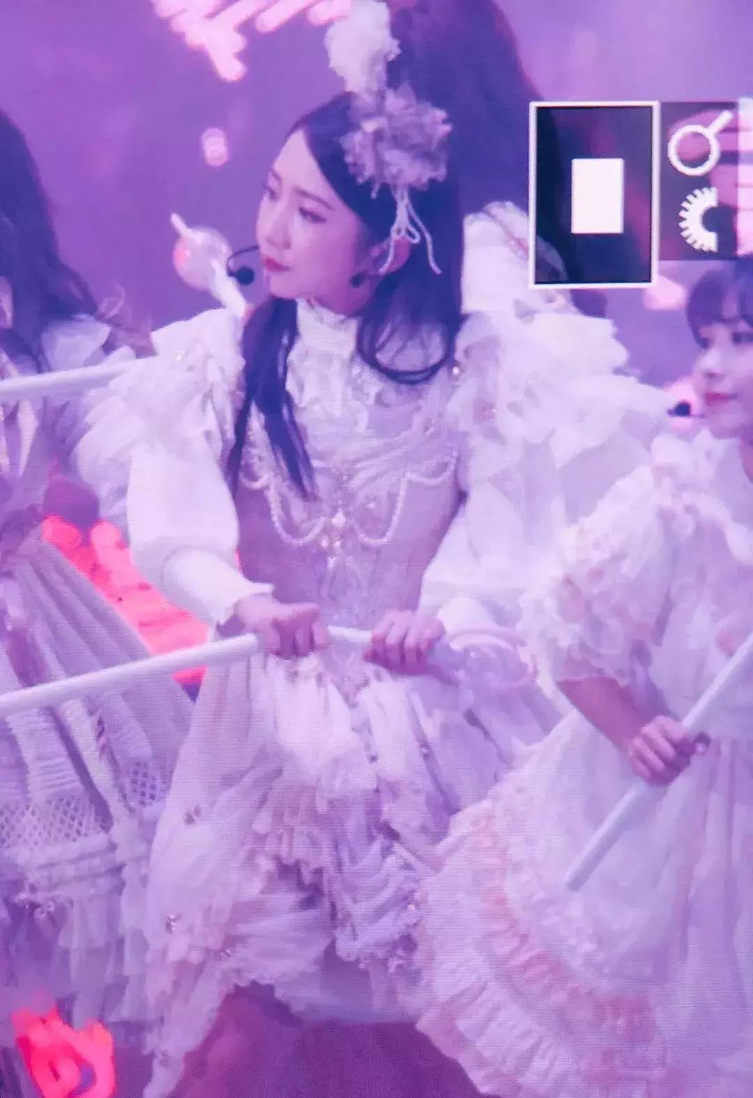 火箭少女炸裂舞台,火箭少女出道夜首秀