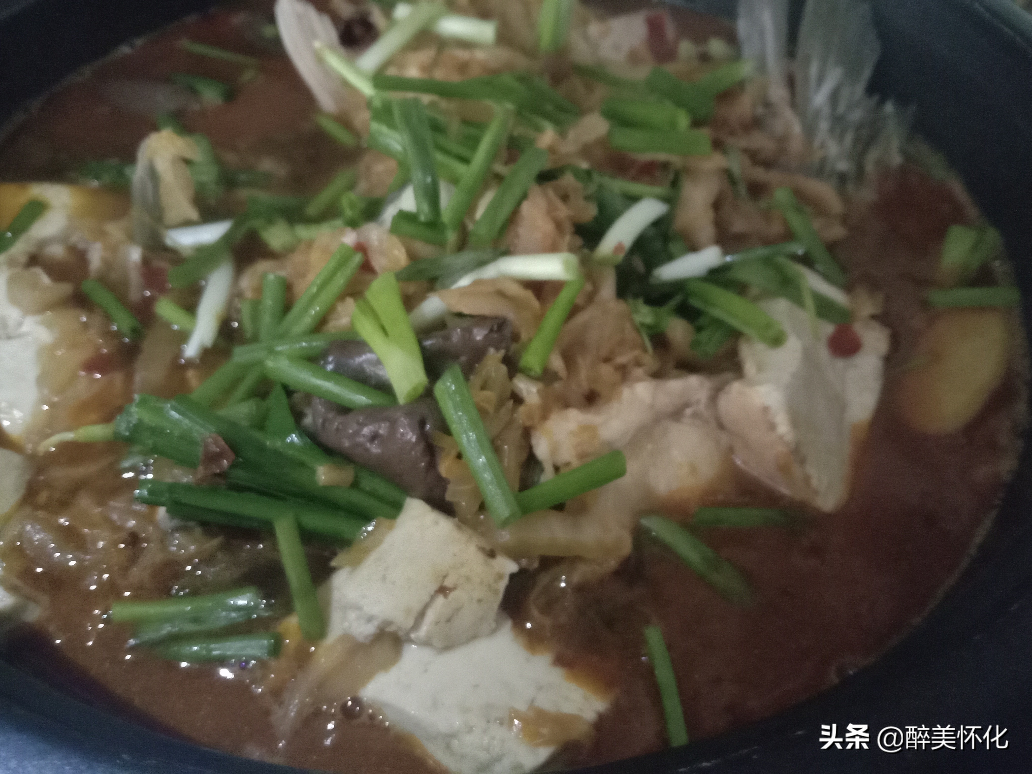 东北酸菜炖酸菜鱼,东北酸菜炖鱼豆腐最正宗的做法