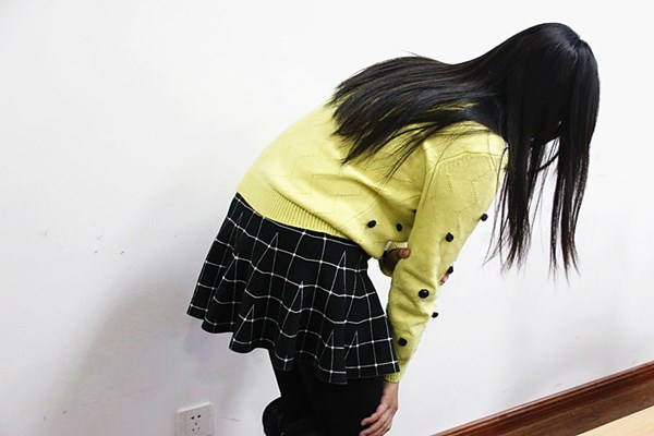 老年人膝关节内侧疼痛是什么原因,膝关节内侧摔伤了疼痛是怎么回事