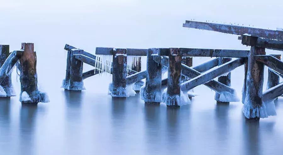 由“石油欧元”形成的死亡陷阱游戏