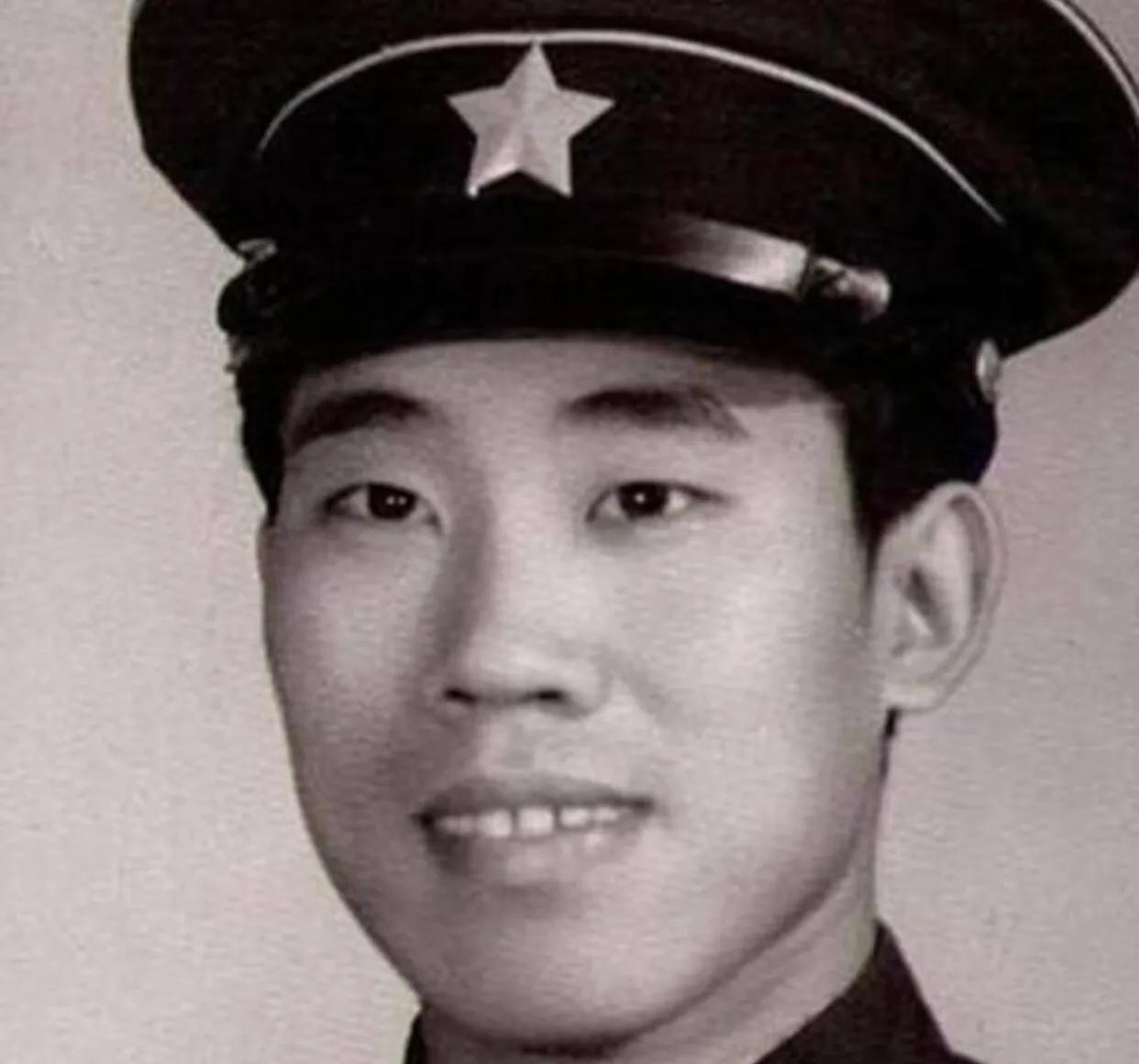 四大丑男演员娶四大美女,最丑男演员娶漂亮老婆