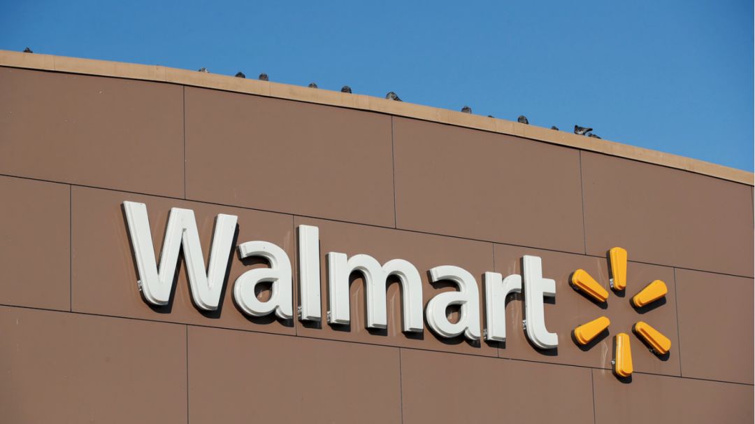 怀疑你偷东西，就要强行脱你衣服？