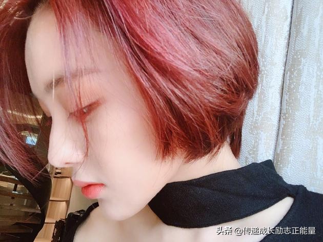 张馨予化身足球宝贝视频,张馨予世界杯足球模特