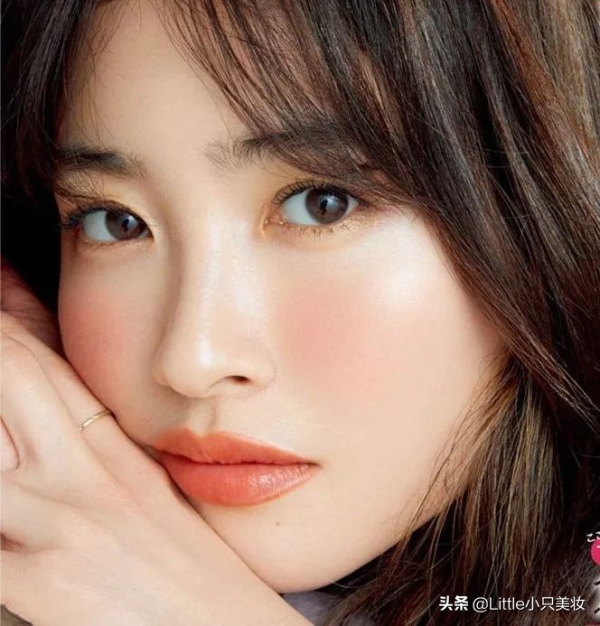 小只试色丨甜到掉渣的早春水果唇，这几支唇膏就能给你！