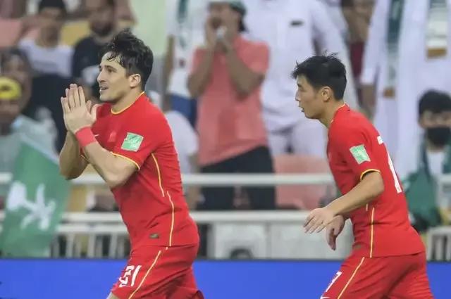 李铁成为国足主教练时的评论,李铁成为主教练视频